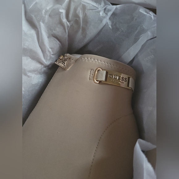 Guess Miranda Bootie - Cream, Sz: 10 - Picture 2 of 4